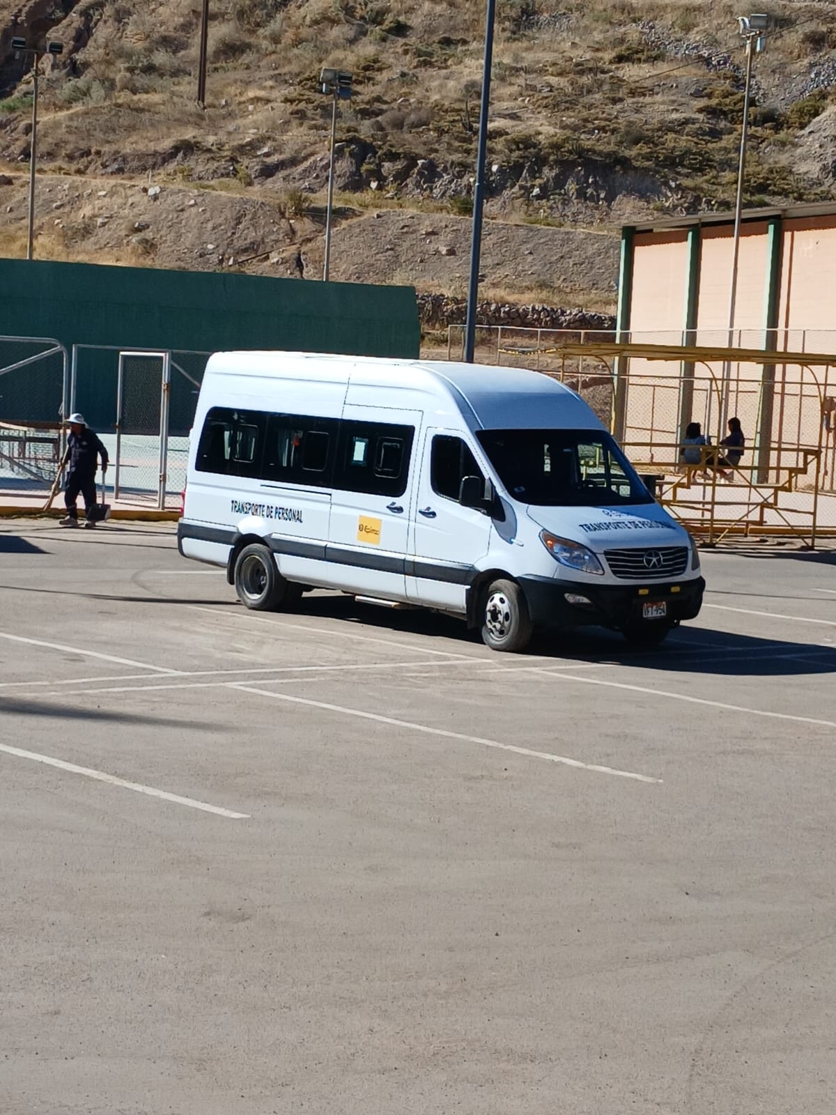 Miniván Toyota Hiace 15 Pasajeros